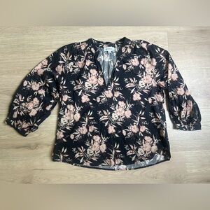 Evereve floral print blouse size small